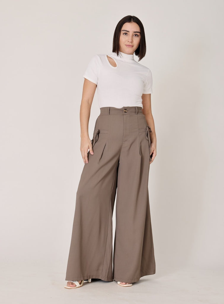 Relaxed Fit Wide-Leg Bow Tie