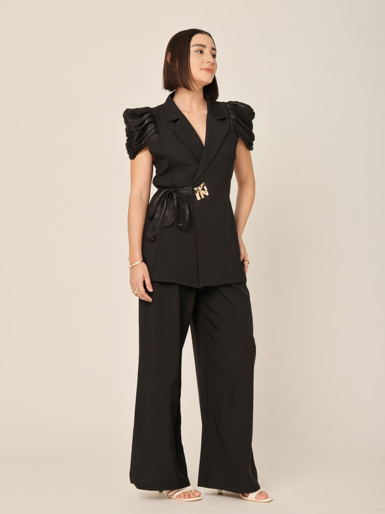 Short Sleeves Top And Trousers